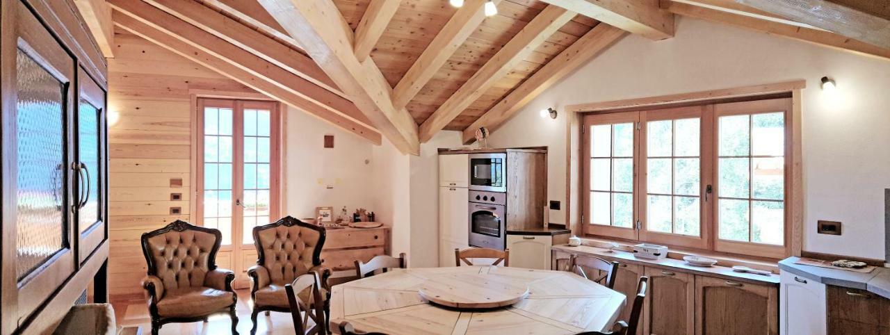 Casa Vacanza In Tipico Chalet Di Montagna Vila Varzo Exterior foto