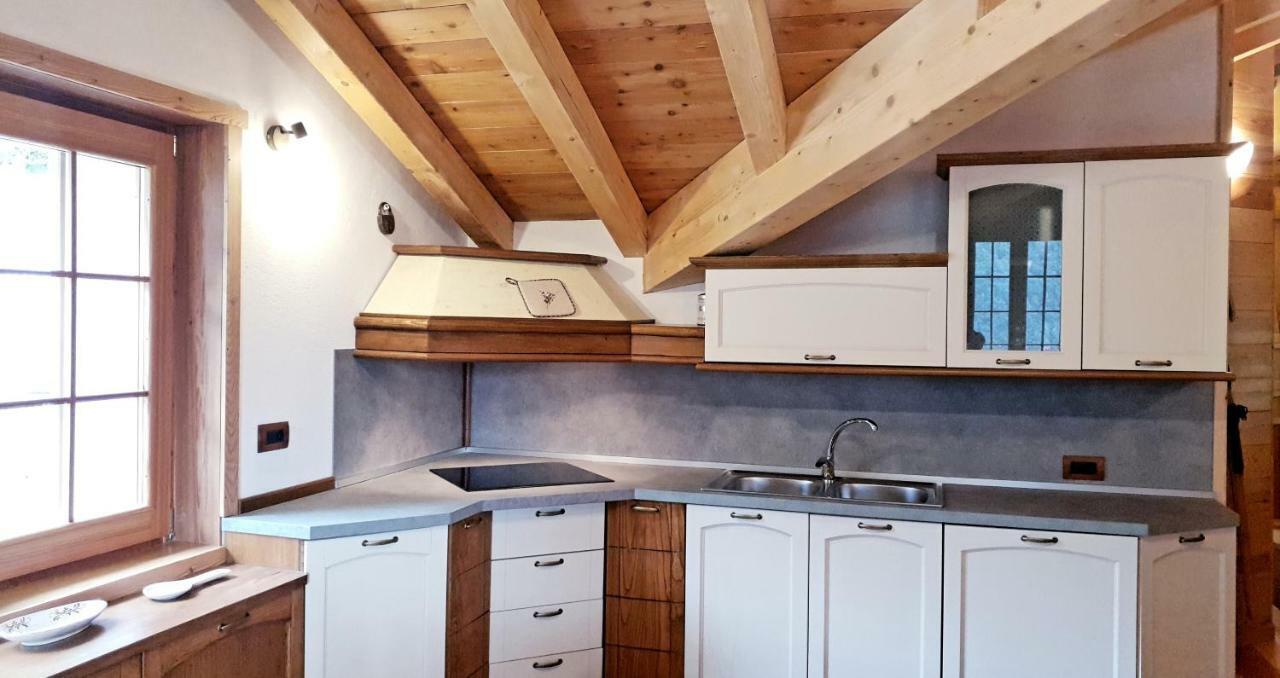 Casa Vacanza In Tipico Chalet Di Montagna Vila Varzo Exterior foto